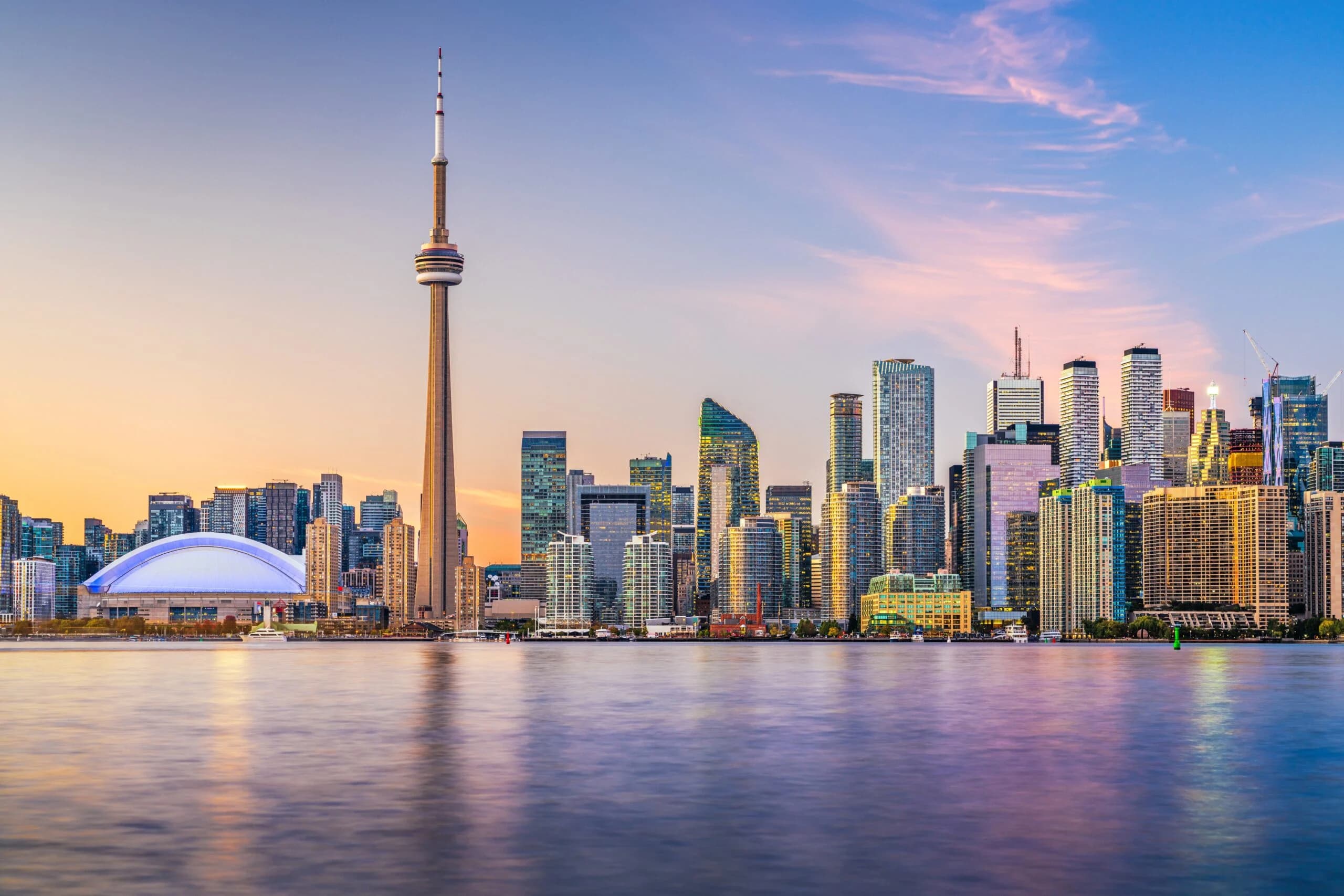 The CN Tower and downtown skyline in Toronto, Canada